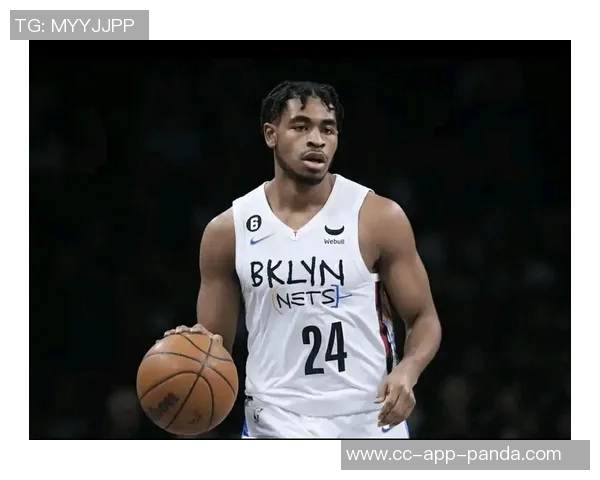 卡梅隆托马斯高效得分表现出色13投8中斩获21分助球队争胜