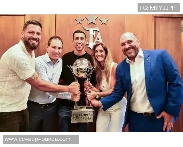 贝隆怒斥阿根廷足协表彰迪马利亚却不授予冠军的荒谬行为