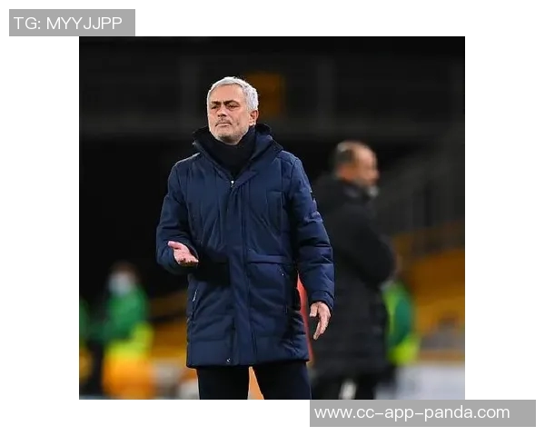 青木表现低迷7射仅2正失点失误频繁成球队败笔 青木表现低迷7射仅2正失点失误频繁成球队败笔